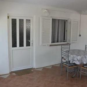 Apartment Novosel, Šilo